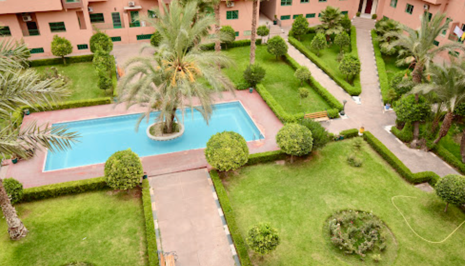 furnished-apartment-105m2-for-sale-pool-view-gueliz 5