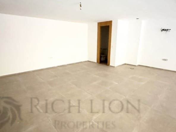 office 06 for rent