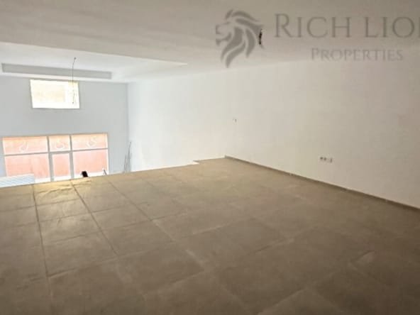 office 06 for rent